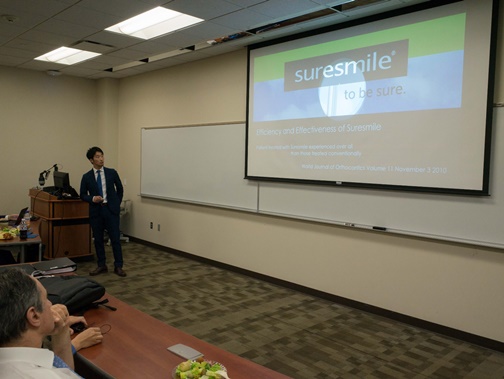 Dibert教授の前でプレゼンテーション