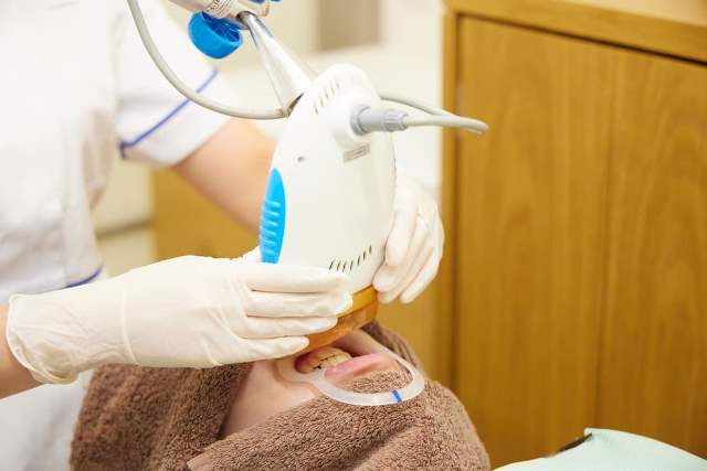 矯正治療と同時にホワイトニング